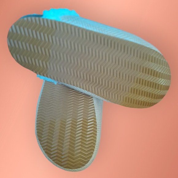 Land'sEnd sherpa bird embroidered slippers size 9 - Picture 5 of 8